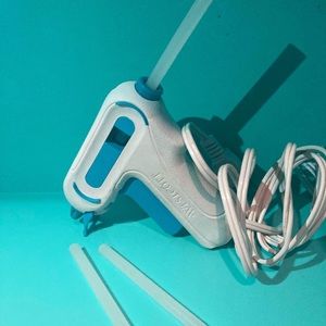 Brand new hot glue gun